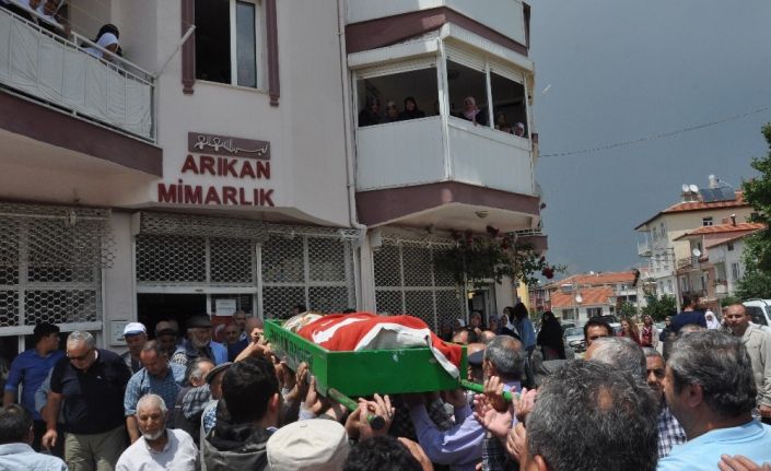 Afyon’daki kaza kurşunu kurbanları toprağa verildi