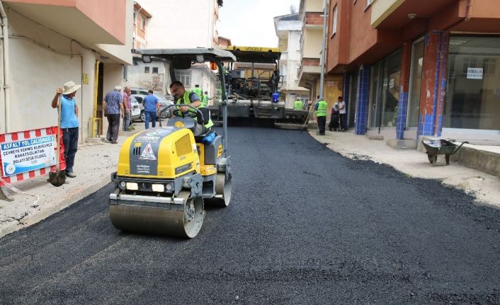 Altınordu Belediyesinden Şubaşı’na sıcak asfalt