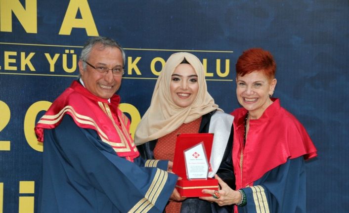 Başkent Üniversitesi Adana Sağlık Hizmetleri MYO’da mezuniyet coşkusu