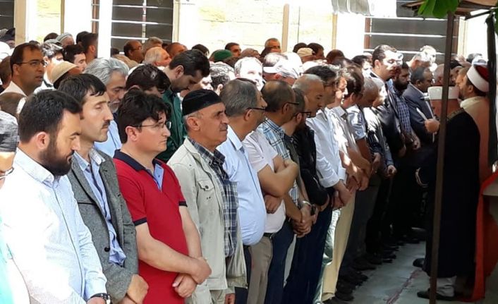 Bayburt’ta Mursi için gıyabi cenaze namazı kılındı