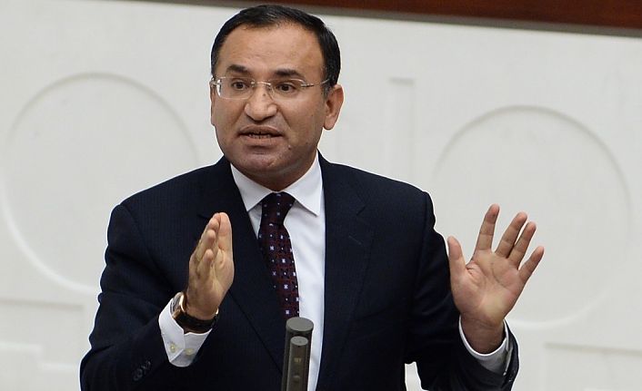 Bozdağ: “Mursi kasten öldürüldü mü?”