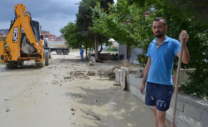 Burdur’da su baskınının yaraları sarılıyor