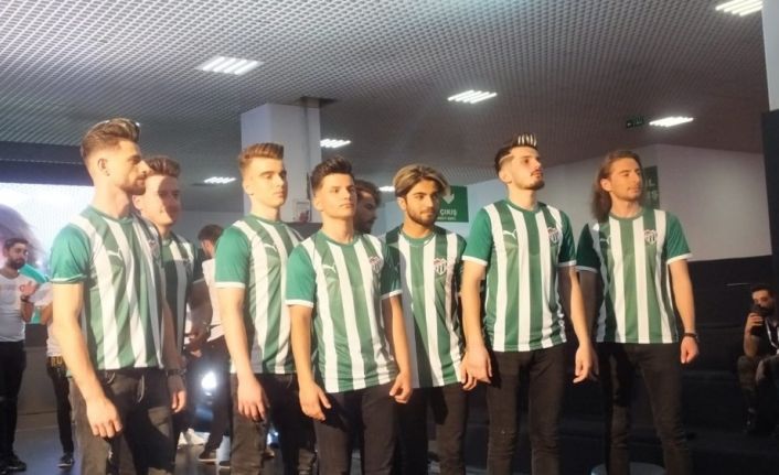 Bursalı kuaförlerin Bursaspor aşkı