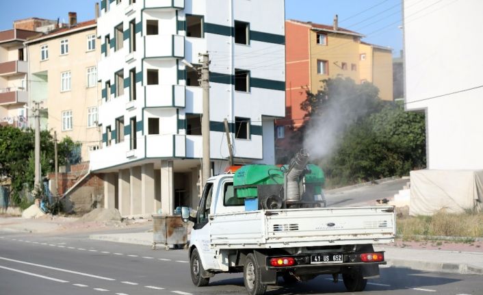 Çayırova’da ilaçlama çalışmaları devam ediyor