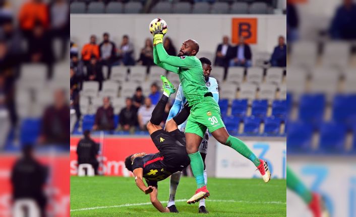 E. Yeni Malatyaspor kaleci Farnolle ile yeniden anlaştı