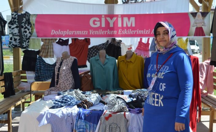 Eski moda kıyafetler yeniden canlanıyor