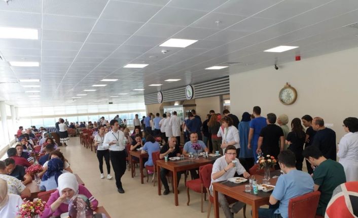 Hastane çatı restoran kafe açıldı