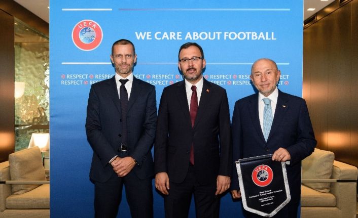 Kasapoğlu ve Özdemir’den UEFA Başkanı Caferin’e ziyaret