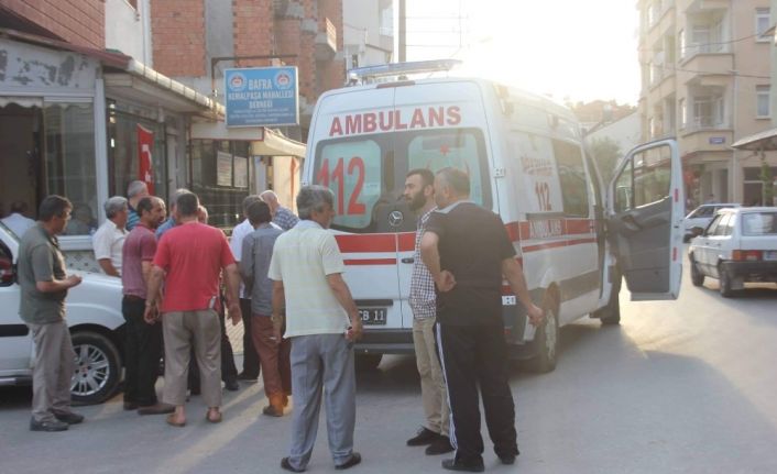 Kız kardeşine sarkıntılık yaptığını iddia ettiği şahsı bıçakla yaraladı