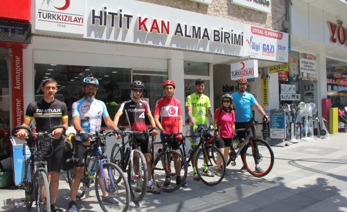 Lösemili çocuklar ve kök hücre bağışı için pedal çeviriyor