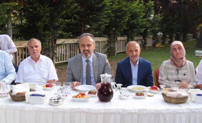 Makedonyalı gençlere Aktaş morali