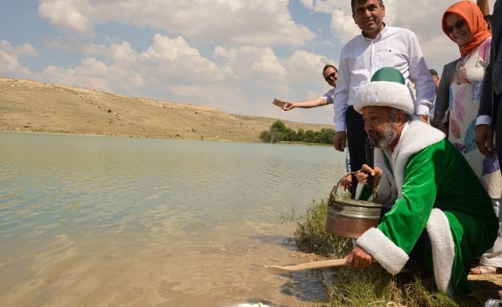 Nasreddin Hoca göle maya çaldı