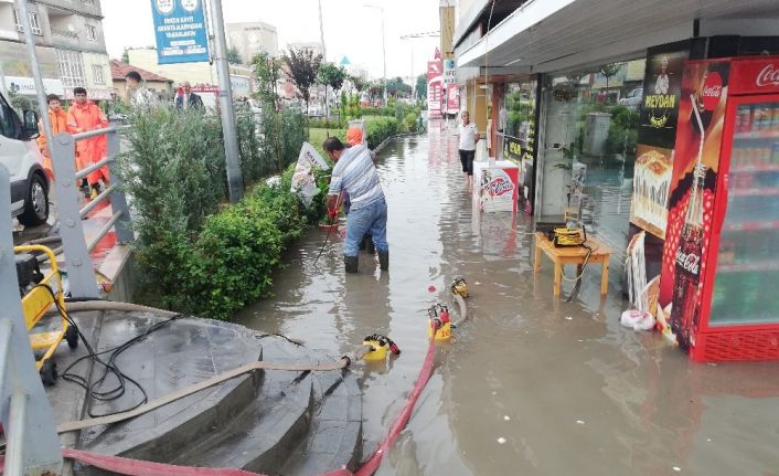 Osmaniye’de sağanak yağış