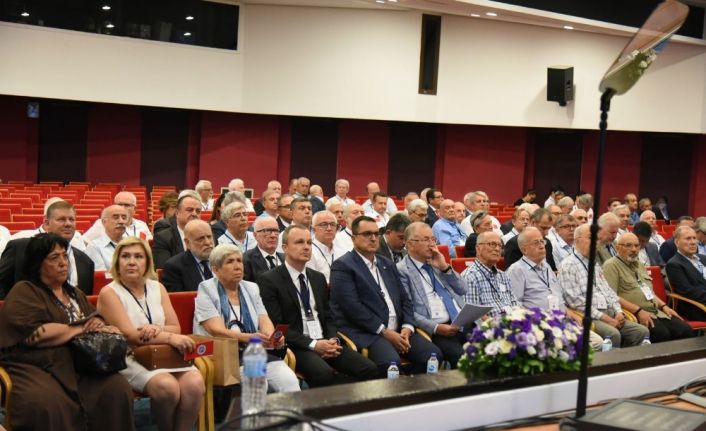 Özgener: "İzmir Ekonomi Üniversitesi bizim göz bebeğimiz"