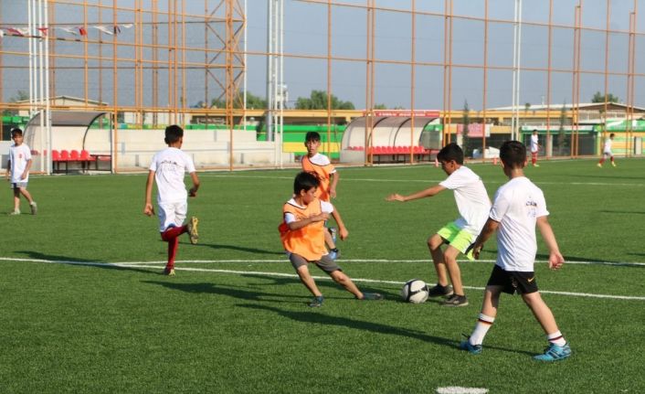 Şanlıurfa’da futbol yaz okuluna yoğun ilgi