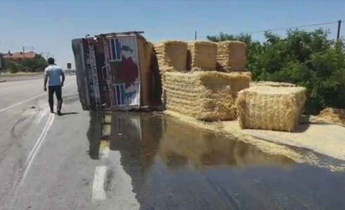 Tır ile otomobil çarpıştı, 4 kişi hayatını kaybetti