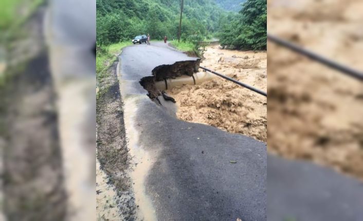 Trabzon’un Araklı ilçesindeki sel bölgesine vatandaşların gitmemeleri uyarısı