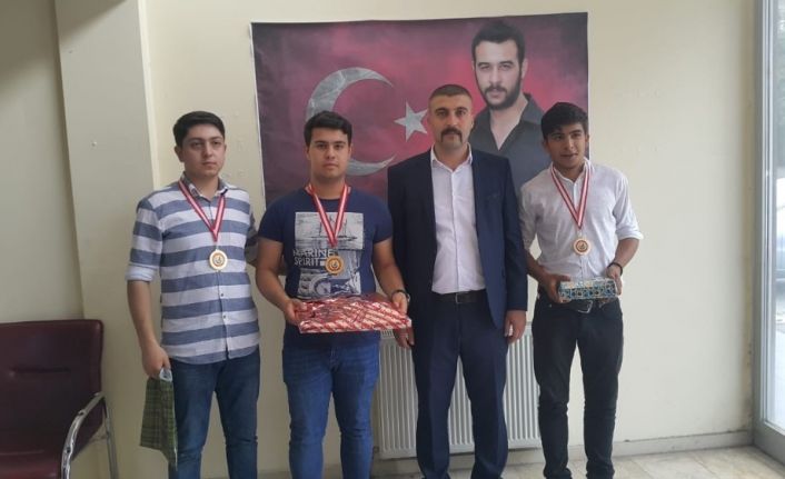 Ülkü Ocakları Satranç Turnuvası Düzenledi