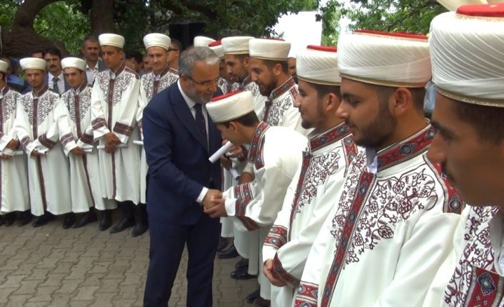 Ahlat’ta 32 hafız için mezuniyet töreni