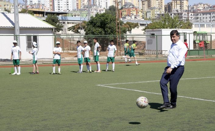 Binlerce sporcu yaz okullarında buluştu