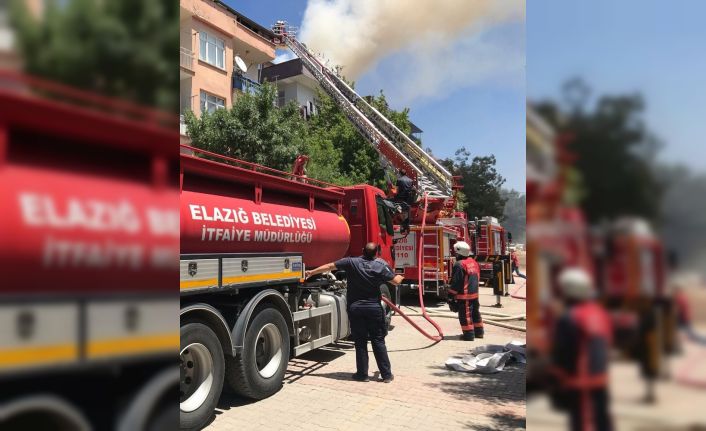 Elazığ’da çatı yangını