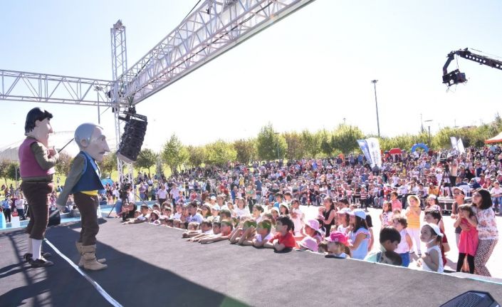 Selçuklu’da çocuklar karne şenliğinde doyasıya eğlendi