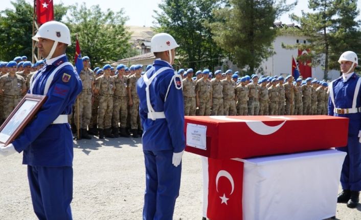 Siirt’te şehit asker için tören düzenlendi