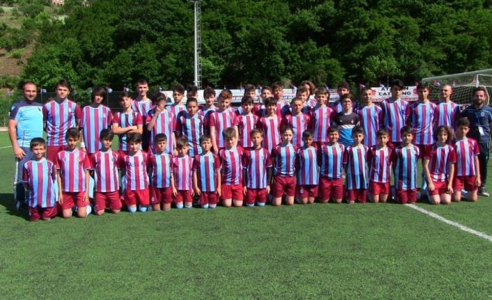 Trabzonspor Futbol Okulu’ndan miniklere turnuva