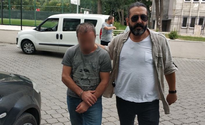 Bahçesinde 22 kök dişi Hint keneviri bitkisi ele geçirildi