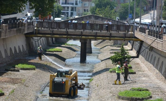 Bülbül Deresi temizleniyor