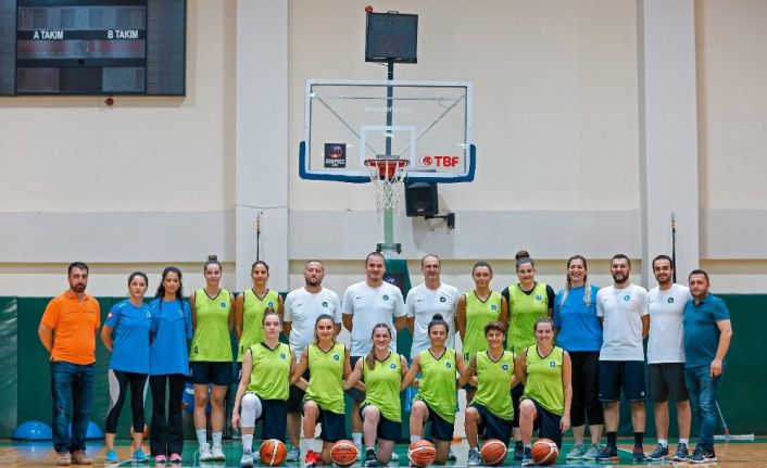 Bursa BŞB Kadın Basketbol takımı sezonu açtı