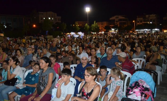 Didim’de yaz sineması keyfi yaşandı