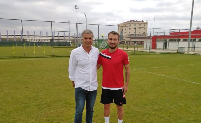 Metehan Andaç Özlü yeniden Elazığ Belediyespor’la anlaştı