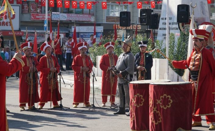 Mustafakemalpaşa’da 97. yıl coşkusu