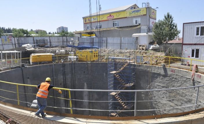 Pendik’te yerin 50 metre altında sivrisinek mücadelesi