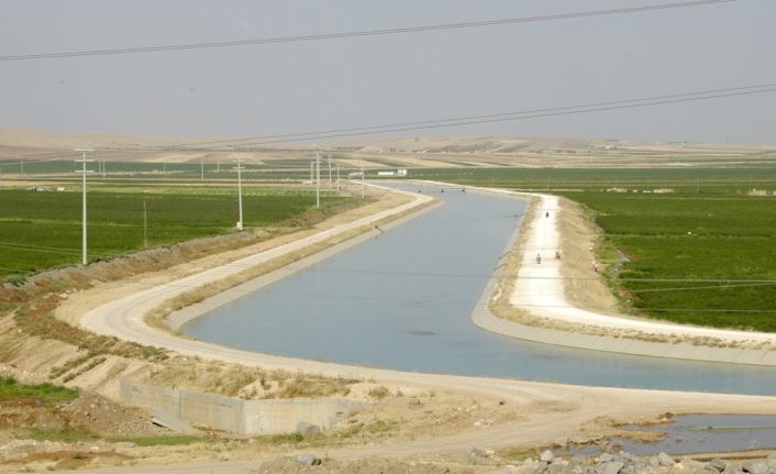 Sulama tesislerinde yağmurlama ve damlama sistemleri tercih ediliyor