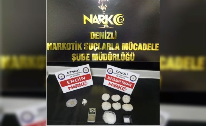 Uyuşturucu maddeler kiremitlerin arasından çıktı