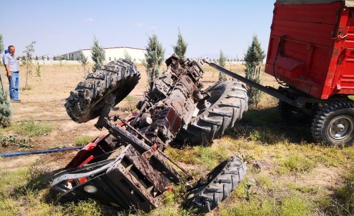 Aksaray’da tır traktöre çarptı: 2 yaralı