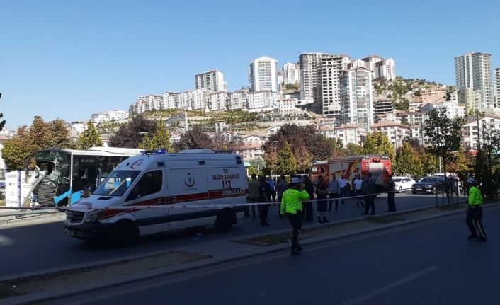 Başkent’te halk otobüsü yolcu dolu durağa girdi: 3 ölü