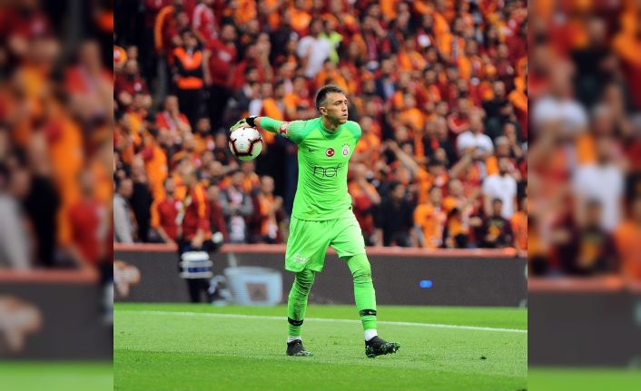 Fenerbahçe derbisinin en deneyimlisi Muslera