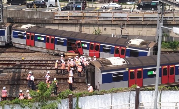 Hong Kong’da tren kazası: 8 yaralı