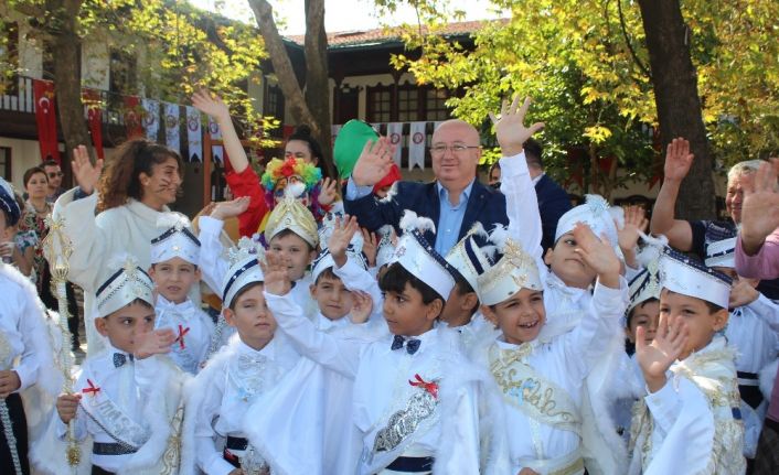 Kırsaldaki çocuklar için sünnet şöleni düzenlendi