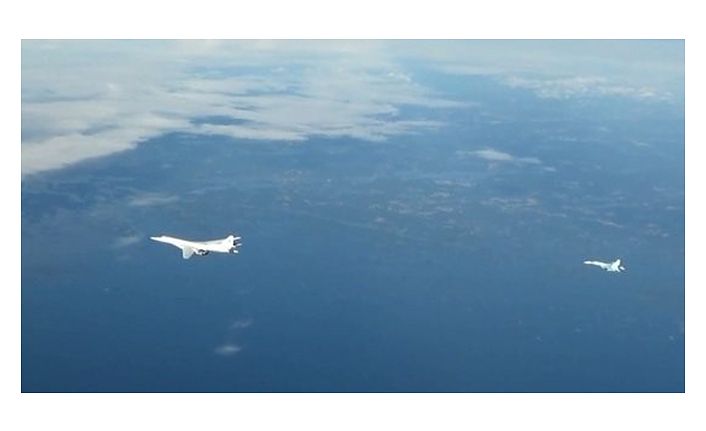 Rus uçaklarını F-16'lar 7 saat boyunca takip etti