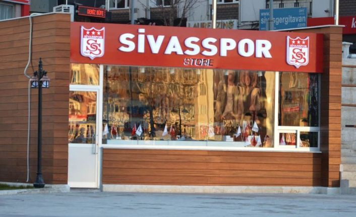 Sivasspor’da yeni sezon formaları satışta