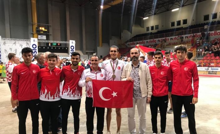 Toroslar Belediyesi Bocce Takımı sporcusu Yakın’dan dünya üçüncülüğü