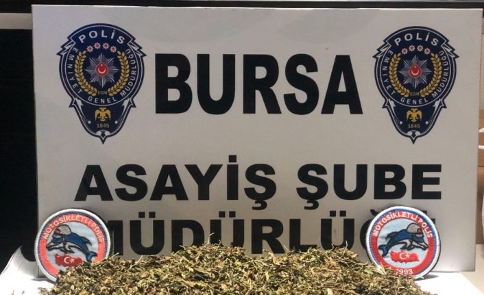 Turşu bidonuyla uyuşturucu servisi