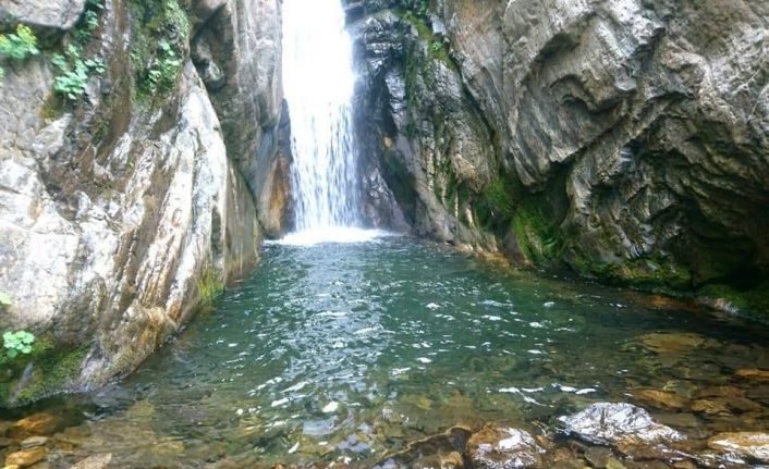 Uludağ’daki doğal havuzlar büyülüyor