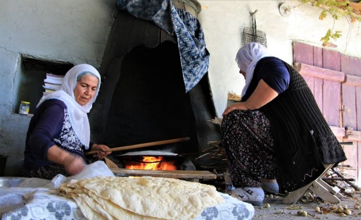 Aileler, kışlık erzaklarını hazırladı