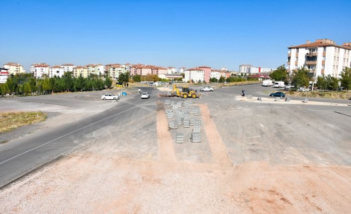 Aksaray Belediyesi Yunus Emre Mahallesinde kavşak çalışması başlattı