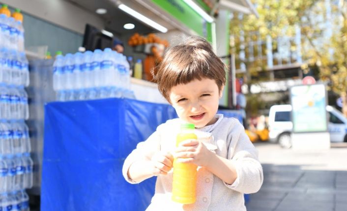 BEİKO Vitamin Büfeleri’nin meyve sularını başkentliler severek tüketiyor